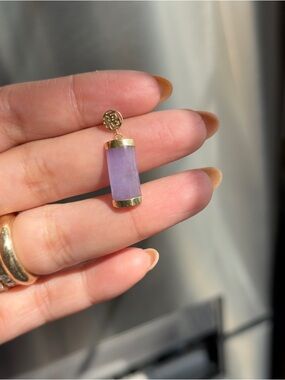 14k lavander jade tested singlé earring